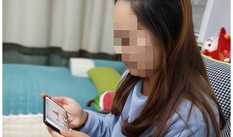 回顾 58岁大妈痴迷23岁主播3年偷偷转账40万丈夫崩溃后酿悲剧喜欢吃香菜