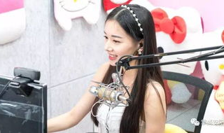 美女潮喷视频