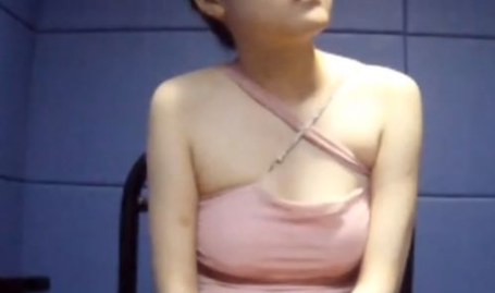 韩国美女黄色视频,网络视频背后的真实故事